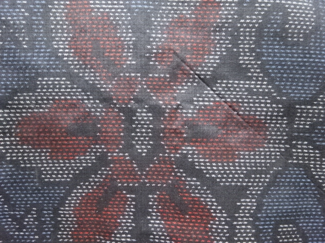 アンティーク　花唐草模様織り出し本場泥大島紬着物